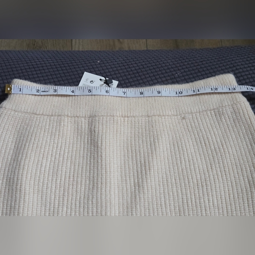 Zara Cream Ribbed Knit Skirt - Picture 5 of 8